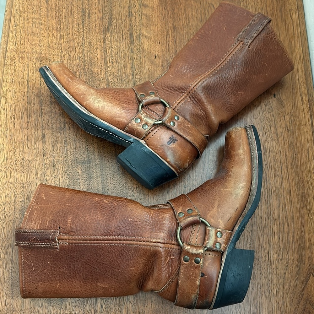 FRYE Harness Women’s Size 8 Boots in Tan